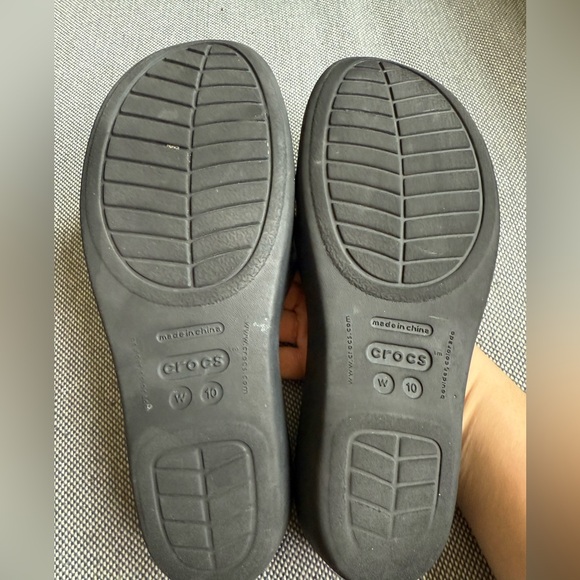 Crocs Women's Black Sandals - Picture 5 of 6